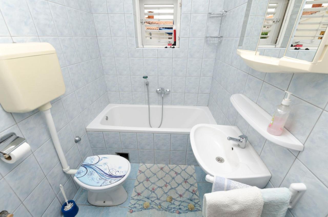 Apartment Damir Primošten Buitenkant foto